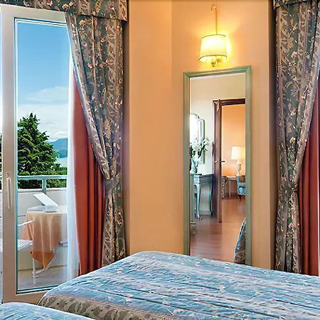 Carl And Do Hotel 4*