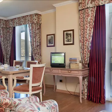 Hotel Carl And Do 4*