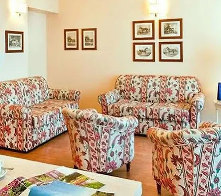 Carl & Do Hotell 4*