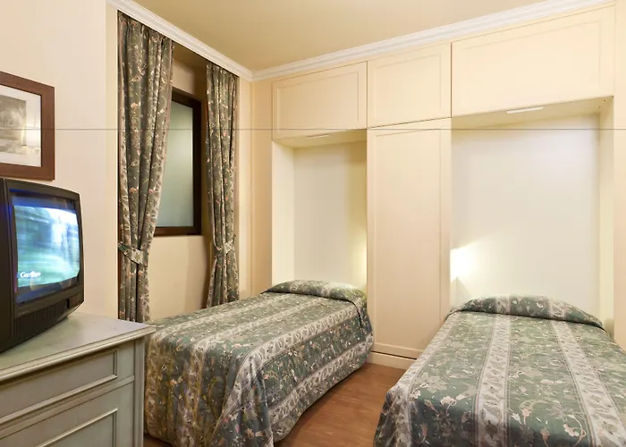 Hotel Carl And Do 4*